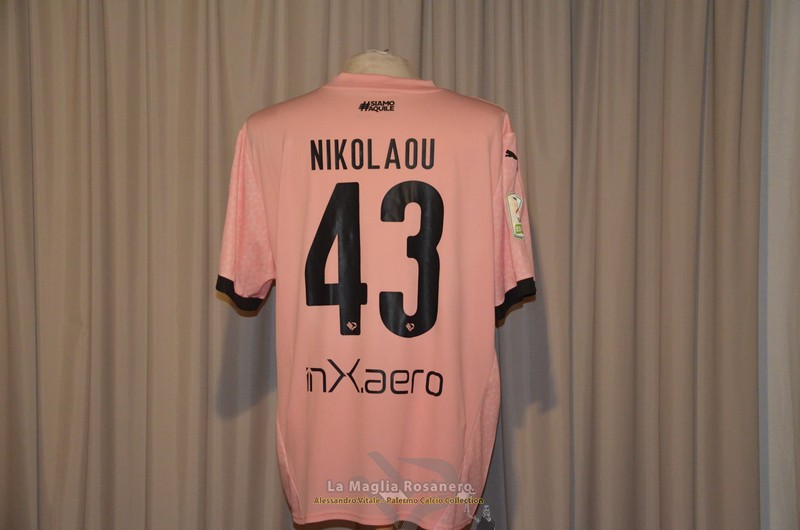 La maglia purtroppo non presenta segni di campo ma me l'ha data Nikolau a fine partita